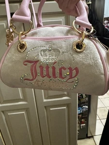 Neu mit Etikett Juicy Couture Dreamy Juicy Umhängetasche Bowler Tasche Y2K beige und rosa Umhängetasche - Bild 1 von 12
