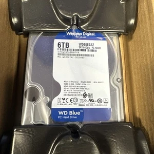 Western Digital Blue (5400 RPM, 3.5", SATA III, 256MB Cache) 6TB Internal HDD - Afbeelding 1 van 1