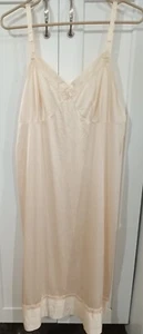 Vtg Lorraine Sissy 42 Tall Nylon Slip Nightgown Dress Lace Cream Vintage USA - Picture 1 of 3