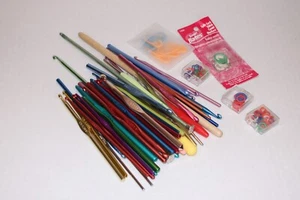Boye and Other Brands, 51 Crochet Hooks, Various Sizes, Metal, USA - Picture 1 of 2