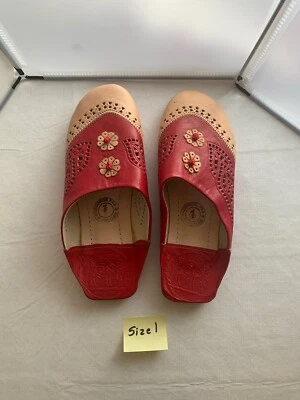 Zapatillas de cuero marroquí talla 1 Foto 1 de 2