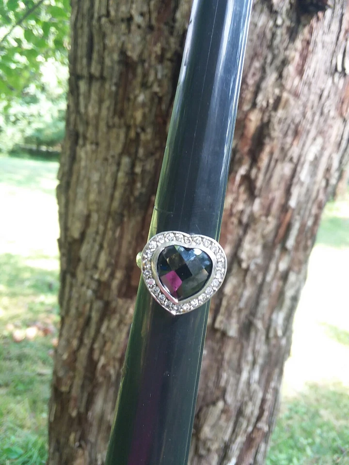 Anillo Victoria Townsend DBJ Macy's de plata esterlina negro blanco circonita cúbica corazón de amor talla 8 Foto 1 de 4