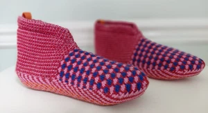 Bombas Gripper Pantofole Casa Scarpe Calzini Taglia M (M 7-9.5, L 9-11.5) Rosso Rosa - Foto 1 di 5