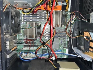 Server / Worksation Supermicro x8dti, inkl Dual CPU und 48GB Ram - Afbeelding 1 van 6