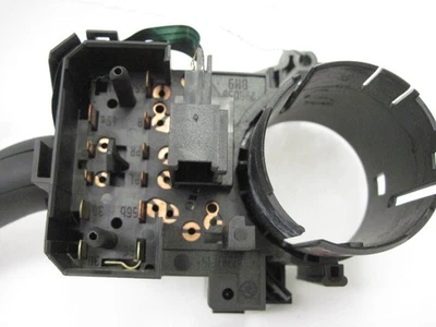 Used Steering Column Control Switch fits: 2002 Volkswagen Jetta City Canada only Foto 1 de 4