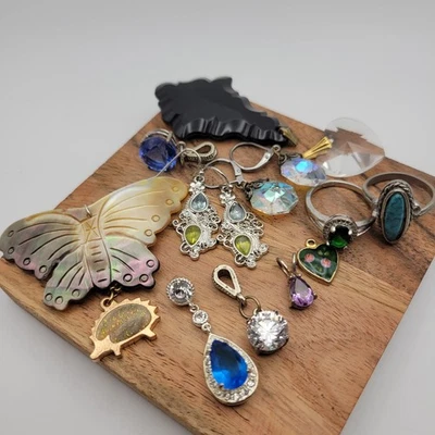 47g of Jewelries Junk Shiny Sparkly Gem Harvest Untested — 第 1/4 张图片