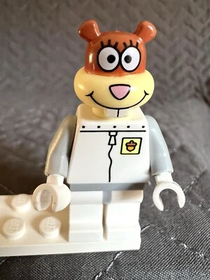Lego Spongebob Squarepants Sandy Cheeks White Legs Minifigure bob031 NO GLOBE - Image 1 of 4