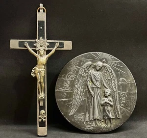 Wunderschönes altes Lot x2 Stück großes Kreuz Kruzifix, Schutzengel & Kind Plakette - Bild 1 von 13