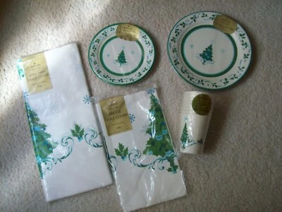 Lote de mesa de Navidad con sello vintage cubierta de mesa platos de papel y tazas con mango NOS Foto 1 de 2