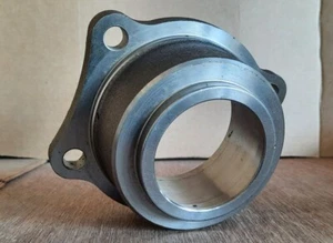 MAZDA BRAVO B2600 B4000 EX MJ 2005- REAR AXLE BEARING HUB GENUINE - Picture 1 of 4