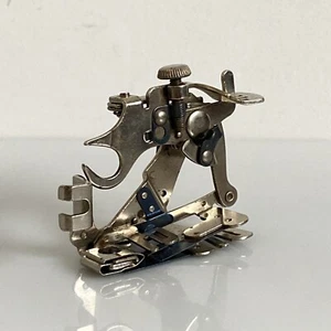 Singer 120598 Sewing Machine Ruffler Foot Vintage Attachment Part Made in USA - Imagen 1 de 5
