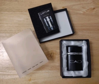 Encendedor de mesa de butano con 3 antorchas LOTUS Spark CAO negro con caja Foto 1 de 4