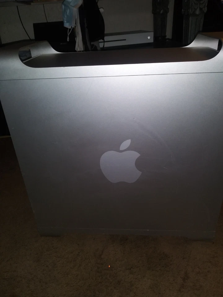 Mac Pro MB871LL/A  8GB Q.core Xeon 2.66GHz 1TB - Image 1 of 4