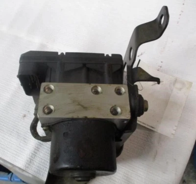 2001-2002 Nissan Xterra Frontier 4x4 ABS Anti Lock Anti-Lock Brake Pump Assembly - Image 1 of 4