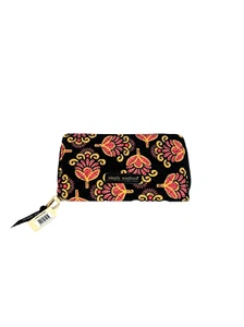 NEW Simply Southern Quilted Phone Wallet In Blossom - Picture 1 of 13