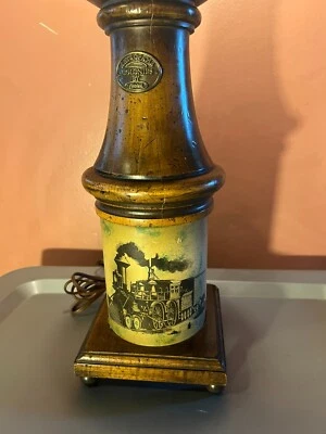 Lámpara de madera vintage Westwood Art Of The Colonies locomotora decoración 35" de alto Foto 1 de 4