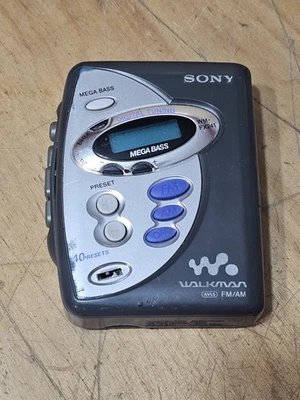 REPRODUCTOR DE CASETE RADIO AM WALKMAN FM SONY WM-FX241 PARA REPUESTOS O REPARACIÓN Foto 1 de 4