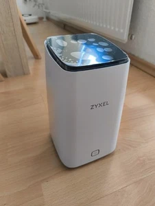 Zyxel NR5103E 5G Indroor SIM Router - Afbeelding 1 van 4