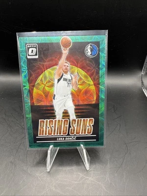Luka Doncic 2024-25 Panini Donruss Optic Rising Suns 绿色瞄准镜 Prizm 03/25 #4 — 第 1/2 张图片
