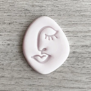 Abstract Face 4 Embosser Stamp For Fondant Polymer Clay Cookies Ceramics Soap - Picture 1 of 2