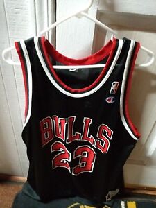 Vintage MICHAEL JORDAN Chicago Bulls Champion #23 Jersey Size 48.