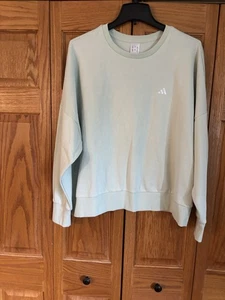 Neu mit Etikett Adidas Damen Sweatshirt Multisport - Größe 2X - Leinen grün Rundhalsausschnitt - Bild 1 von 7