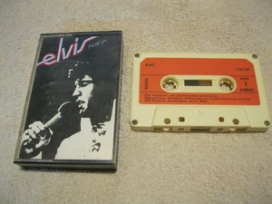 MC Elvis Presley Kiss me Quick  Love me Tender  Tape Amiga DDR 055 630 - Foto 1 di 2