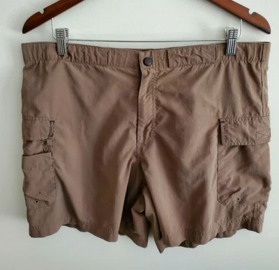 Columbia cargo shorts for hiking and outdoor activities. Dark green,Womens Small - Image 1 of 4