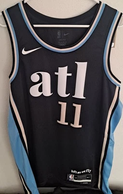 Camiseta deportiva Atlanta Hawks Trae Young Nike City Edition Lift As We Fly talla grande 48 Foto 1 de 2