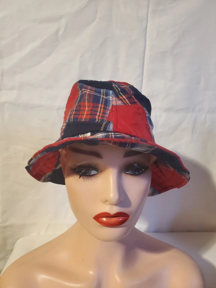 Liz Claiborne Patchwork Cuadros Sombrero Cubo Rojo Azul De Colección Algodón Hecho en Taiwán Foto 1 de 4