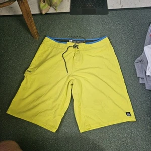 REEF Board Shorts Swim Trunks Mens 34 Blue Yellow Hawaiian Leon - Picture 1 of 3