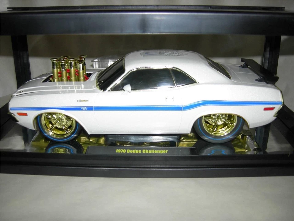 WHITE M2 70 DODGE CHALLENGER CHASE CAR IN LIMITED TO ONLY 100 PCS. .MIB 1:18 - Image 1 of 1