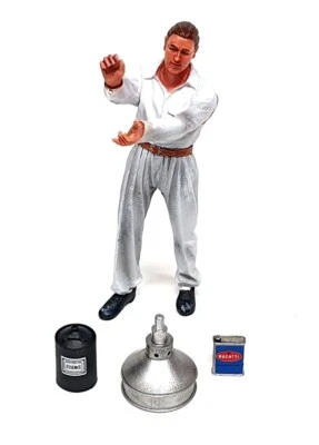 Le Mans Miniatures 1/18 Figure FLM118045-D2 Lucien Fuel Filler White Suit 1930s - Image 1 of 4