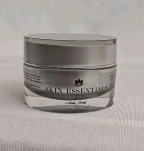 SKIN ESSENTIALS 1 oz Anti-Aging Cream Hydrating Moisturizer new sealed - Picture 1 of 5