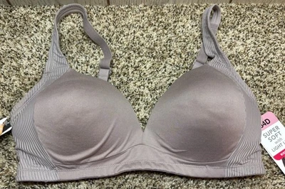 Sujetador sin aros súper suave Simply Perfect de Warner's Light Lift. Gris. Talla: 34D. Foto 1 de 4