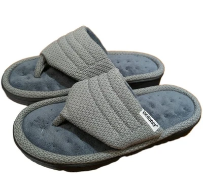 Isotoner Women's Slippers Thong Gray MD (7.5-8) Memory Foam Indoor/Outdoor NEW - Image 1 of 4