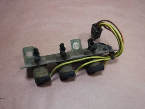 Interruptor solenoide de vacío de pulso Jeep Wrangler YJ 87-90 4,2 6 cilindros fabricante de equipos originales de fábrica - Imagen 1 de 3