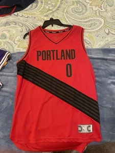 Damian Lillard Portland Trailblazers Jersey Size L - Picture 1 of 3