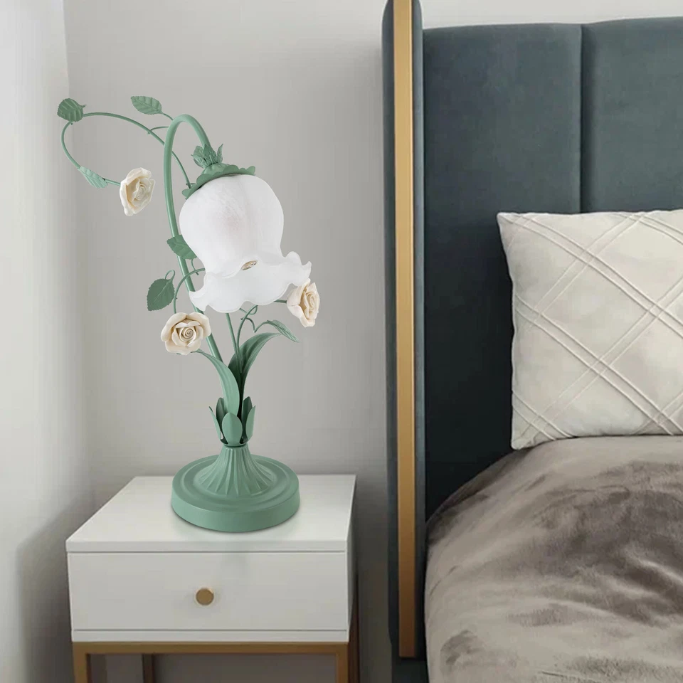 Elegante Lámpara de Mesa de Vidrio Luz Rosas Flor Vidrio Pantalla Verde y Blanco 60W Foto 1 de 4