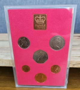 Monedas Royal Mint Proof 1973 de Gran Bretaña e Irlanda del Norte faltan funda - Imagen 1 de 8