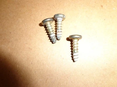 Juego de 3 tornillos de montaje de luz de cúpula central interior Toyota Supra MK3 1986.5-92 Foto 1 de 4