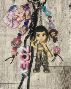 Zoey KPop Cazador de Demonios HUNTR/X Bolso con Cuentas Dije | Hecho a Mano - Imagen 1 de 1