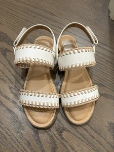 Dolce Vita Mädchen Sandalen Größe 2 weiß neutral gebraucht, in einwandfreiem Zustand - Bild 1 von 7