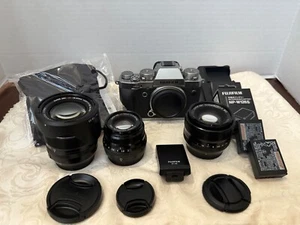 ๐ธ Fujifilm X-T3 Mirrorless Camera Bundle โ Mint Condition! PLUS 3 LENS & MORE - Picture 1 of 22