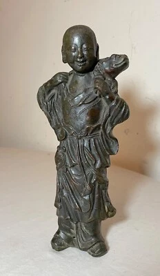 Rara escultura de estátua de menino peixe figural de bronze fundido chinês antigo do século XVIII - Imagem 1 de 4