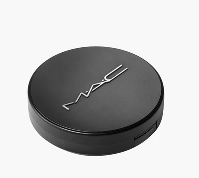 M·A·C Studio Fix Powder + Foundation C3.5 OIL/SHINE CONTROL, BUILDABLE COVERAGE - Image 1 of 4