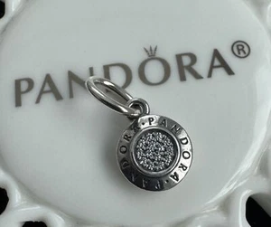 Auténtico colgante Pandora Signature #390359CZ - Imagen 1 de 4