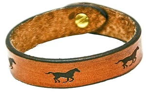 Armband Handarbeit Custom Leder mit laufendem Pferd und Knopfbefestigung - Bild 1 von 7