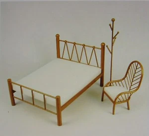 LESEN: 1:6 Maßstab 3 Stck. Gold Metall doppelte Größe Bett/Stuhl/Kleidung Regal Set - Bild 1 von 6