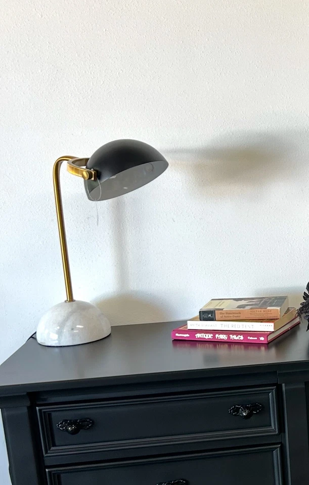 Lámpara de mesa Zuo moderna Irving Foto 1 de 4